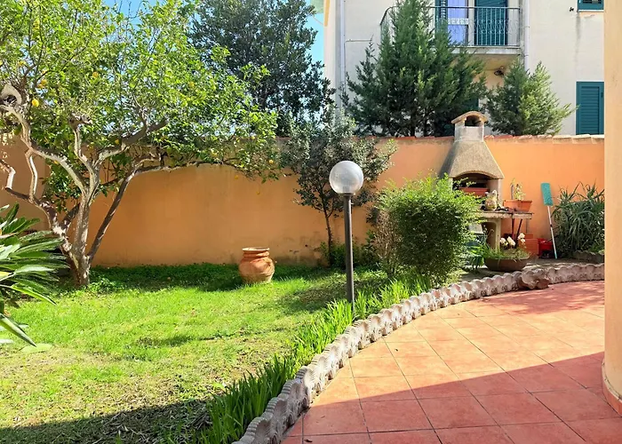 La Valentia - Con Spazio Esterno A Pochi Minuti Di Auto Dalla Di Marina Di *